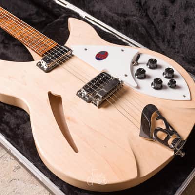 Rickenbacker 330 Maplego image 4