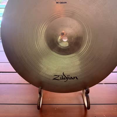 Zildjian 14" Thin Crash Cymbal - Traditional, Great Condition! image 1