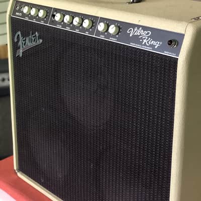 Fender Vibro-King Custom 60 Watt 3x10" Combo Tube Amplifier image 4