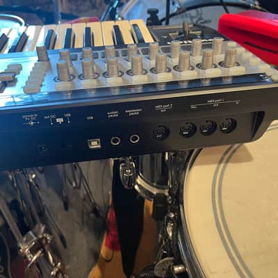 Novation ReMOTE 25 SL MKII MIDI Controller 2008 - Gray image 8