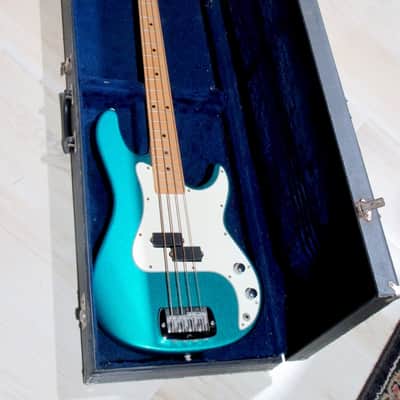 G & L LB-100 Bass 1999 Teal Metallic image 10