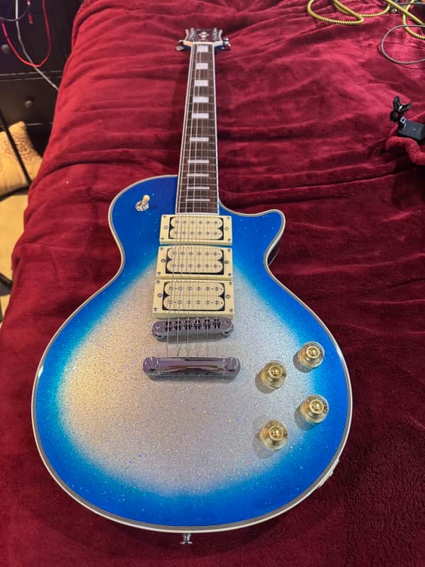 Firefly LP blue burst  2024 - Blue to silver burst image 1