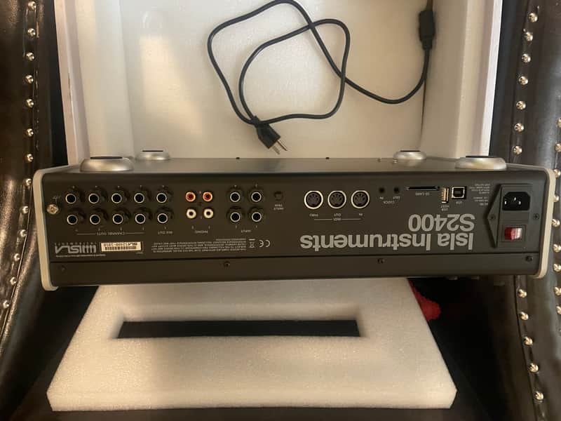 Isla Instruments S2400 Desktop Sampler 2019 - Present - Black image 1