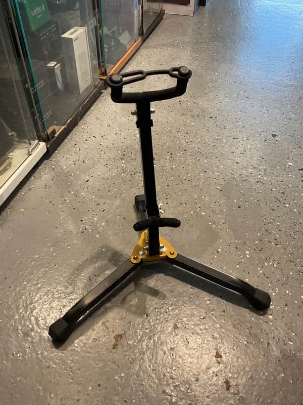 Saxophone Stand - collapsible unbranded image 1