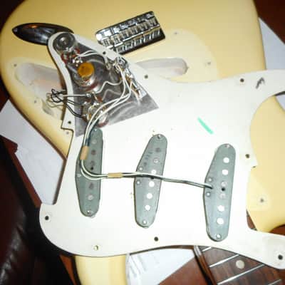 Fender Stratocaster 1971 Olympic White hard tail(rare) with 3-Bolt Neck, Rosewood board  (7 lbs!!)! image 11