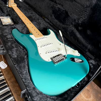 Fender 40th Anniversary American Standard Stratocaster with Maple Fretboard 1994 - Caribbean Mist image 19