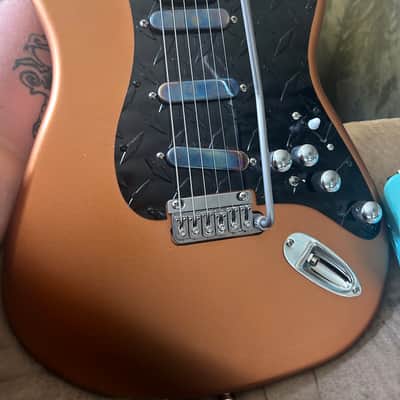 Harley Benton 25th anniversary strat(modded) 2023 - Firemist gold image 7