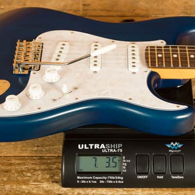 Fender Cory Wong Signature Stratocaster - Rosewood - Sapphire Blue Transparent image 9