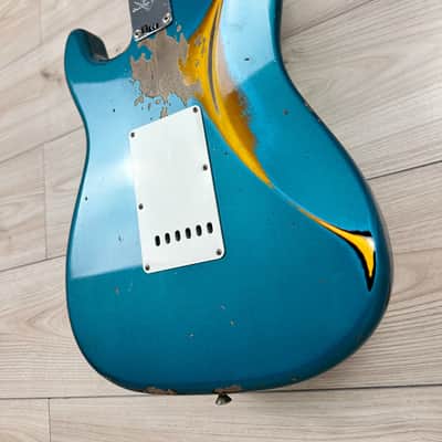 Fender Custom Shop 1961 Stratocaster Heavy Relic Aged Ocean Turquoise over 3-Color Sunburst image 23