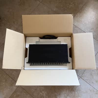 Samson PL1602 - 16 Channel Rack-mountable Line Mixer image 17
