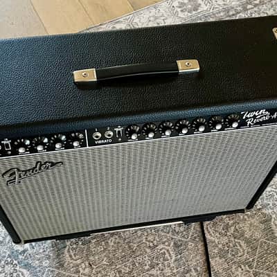 Fender '65 Twin Reverb Reissue 85-Watt 2x12" Guitar Combo 1991 - Present - Black image 3