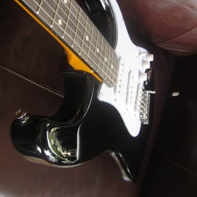 Jay Turser 3/4 Double Cutaway Electric Guitar JT-300-BK-A-U - Black and White image 3