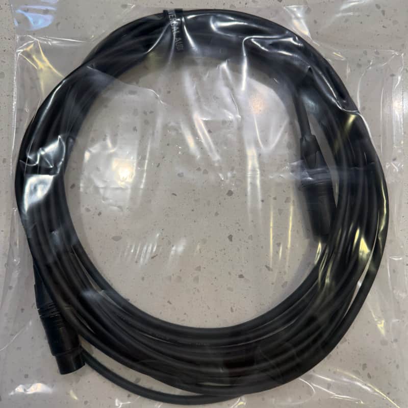 Mogami Gold Studio 02 XLR to XLR Quad Conductor Patch Cable 2 feet with Gold Contacts, XLRM-XLRF Connectors 25ft