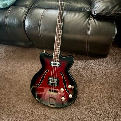 Hofner 500/6 Verythin Bass 1966 - 1968 Red Burst image 2