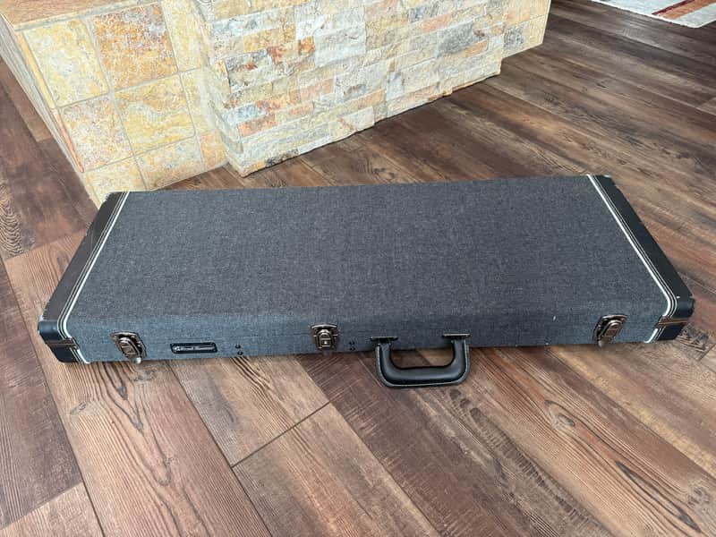 Roadrunner Boulevard Hardshell Electric Guitar Case image 1