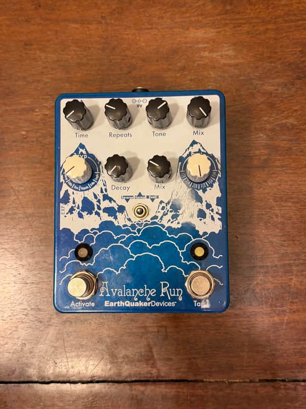 EarthQuaker Devices Avalanche Run Stereo Reverb & Delay with Tap Tempo