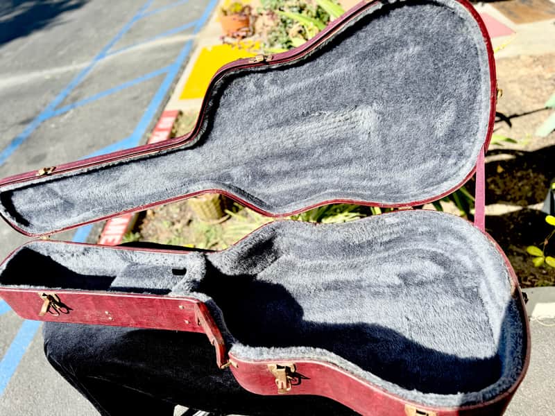 Alvarez  Vintage Burgundy Hardshell Acoustic Dreadnought Case - Deep Burgundy Tolex image 1