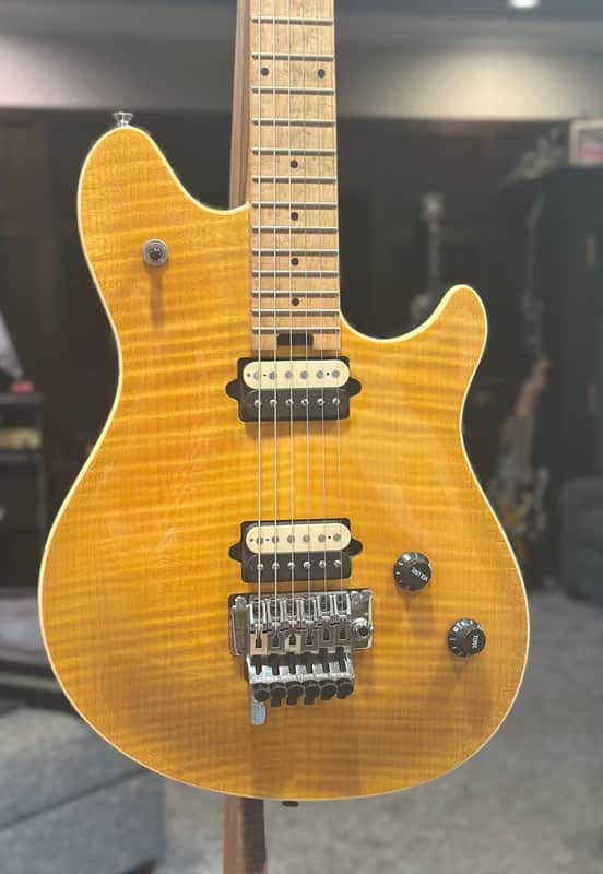 Peavey Wolfgang Standard Deluxe 1999 Flamed Amber image 1