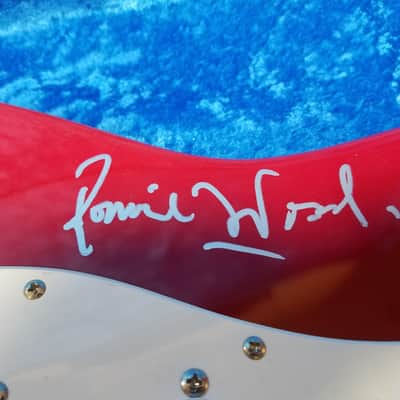 Squier by Fender Stratocaster Signed by the Rolling Stones 1988 Red image 5