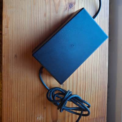 Kurzweil  PC2, PC2x and PC2R Power Supply. Kurzweil  PM0025-001 Compatible.