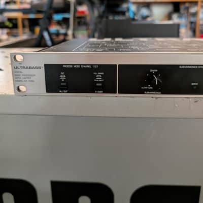 Behringer Ultrabass EX1000 Bild 3