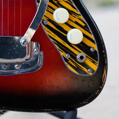 Silvertone 1478 Silhouette - Red Burst image 3