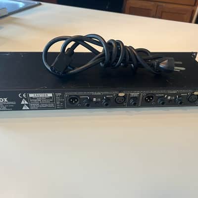 dbx 166XL Stereo Compressor / Limiter / Gate with IEC power cable & rack mount bolts/washers image 5