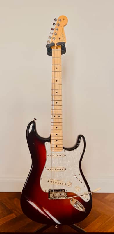 Fender 60th Anniversary Commemorative American Standard Stratocaster with Maple Fretboard 2014 - 2-Color Sunburst image 1