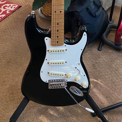 Fender Mexican Standard Stratocaster “squier series” 1995 Black image 1