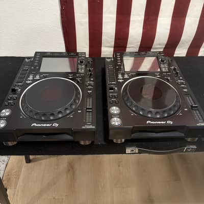 (2) Pioneer CDJ-2000NXS2 (PAIR) image 1