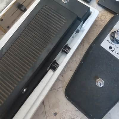 Shin-Ei 8TR Fuzz Wah Pedal '70 + KPS 900 PHASE SHIFTER + Switches e un riverbero a molla image 2