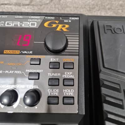 Roland GR-20 - Guitar Synthesizer - Complete System - Excellent w/ Cables & Power Supply image 12
