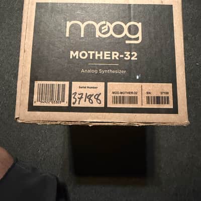 Moog Mother-32 Tabletop / Eurorack Semi-Modular Synthesizer 2015 - Present - Black image 6