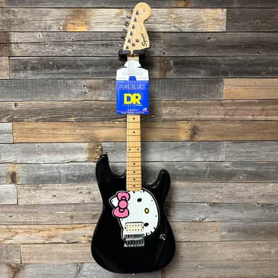 Squier Hello Kitty Stratocaster 2006 - 2009 - Black image 3