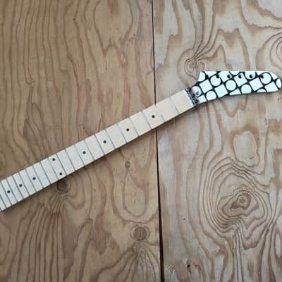 Custom GeoMetric Design 22 fret Banana Shred Maple Guitar Neck Replacement, Floyd Rose Nut Stainless Steel frets diy image 2