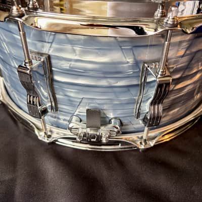 Ludwig Keystone Hybrid 6.5" x 14" Snare (LKS764XX52) - Sky Blue Oyster image 4