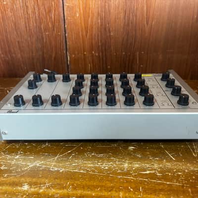 Pearl FM-8 Fightman Drum Synth Module w/ connect cable image 7