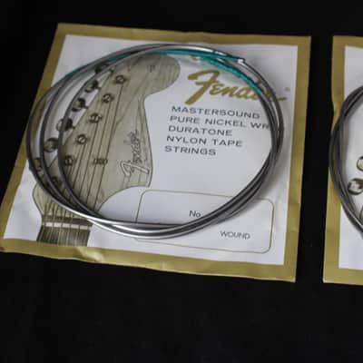 Fender original vintage Flatwound Bass strings full set. Candy case image 5