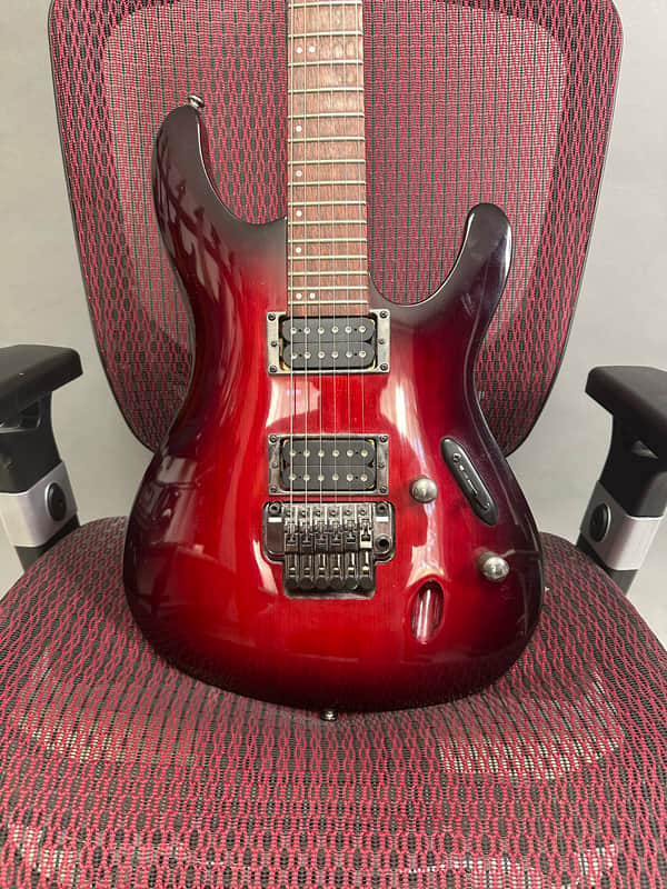 Ibanez S520 Standard | Reverb