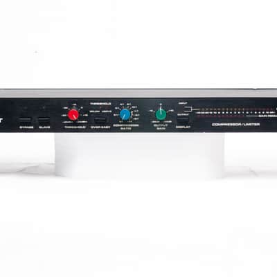 dbx 160XT Compressor / Limiter | Reverb