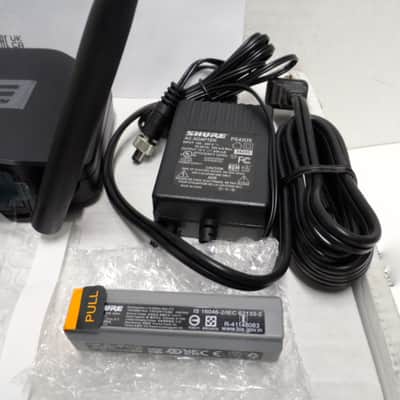 Mint Shure GLXD14+ Wireless Body Pack System with GLXD1+ Transmitter, GLXD4+ Receiver, SB904 Lithium-Ion Rechargeable Battery and WA302 Guitar Cable  Dual-Band System (Z3: 2.4, 5.8 GHz) Vocal 1 image 4