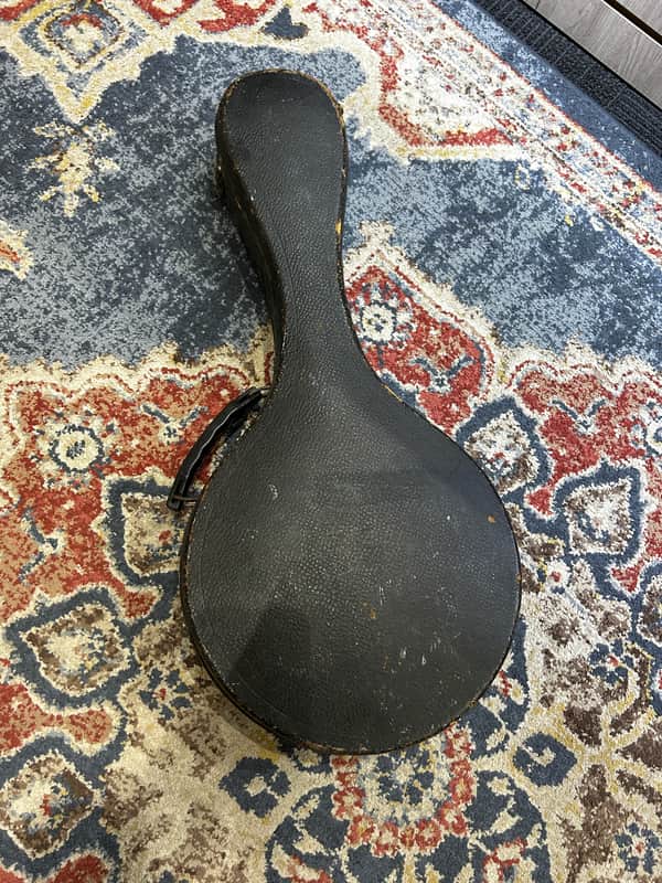 Used Gibson Mandolin Style A 1920's w/case image 1