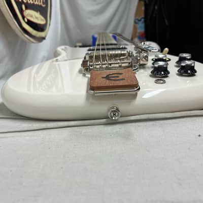 Epiphone Crestwood Custom Tremotone - Polaris White image 18