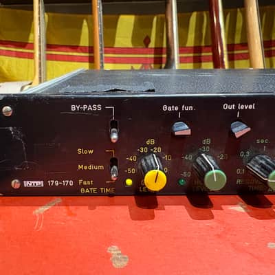 NTP 179-170 Stereo Compressor/Limiter/Expander image 2