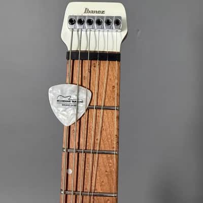 Ibanez Ichika Nito ICHI10-VWM Vintage White Matte Gigbag image 5