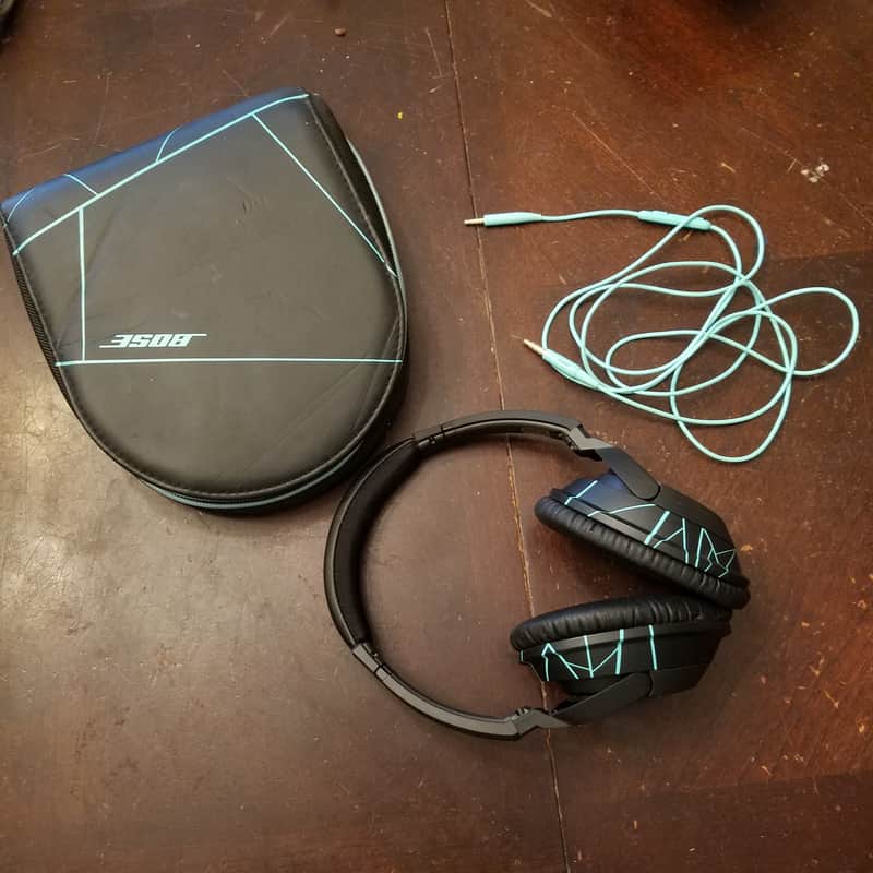 Bose SoundTrue Wired Headphones Around Ear Inline Remote Mic Case Mint - Black & Teal image 1