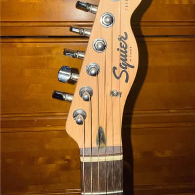 Squier Telecaster - Metallic Red image 4