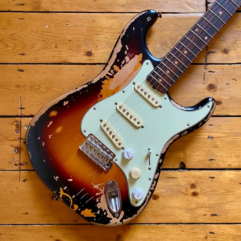 Fender Mike McCready Signature Stratocaster 2025 3 Tone Sunburst Relic