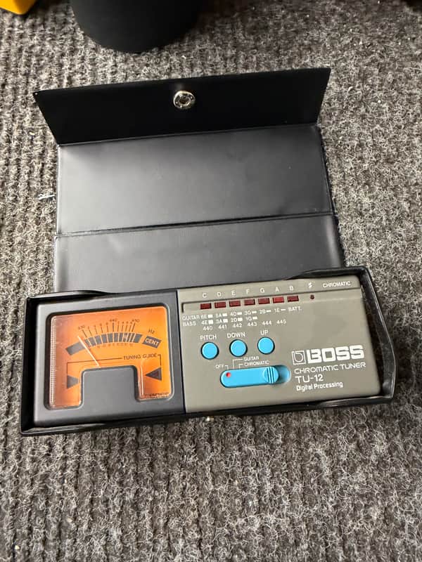 Boss TU-12 Chromatic Tuner