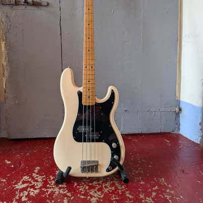 Fernandes Precision 1978 - Stone Logo image 1